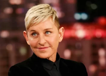 Ellen DeGeneres Biography, Age, Wife, Husband, Net Worth & Parents