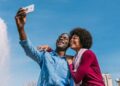 5 reasons why happy couples rarely post their lives on social media
