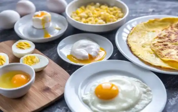 5 healthy ways to cook eggs at home