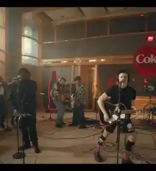 DOWNLOAD YUNGBLUD – Movin’ On Up ft. BNXN mp3