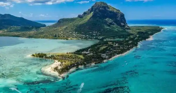 7 places around the world that will pay you to go there