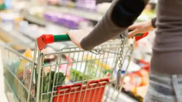 7 sneaky tricks supermarkets use to make you spend more money!