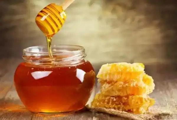 8 common kitchen foods that never expire