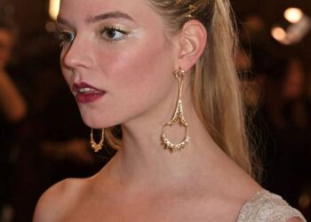 Anya Taylor-Joy Net Worth; How Rich is Anya Taylor-Joy?