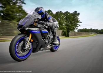Yamaha YZF-R1 / R1M 2023 Price, Top Speed, Horsepower, Specs