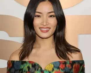 Anna Sawai Nude Breasts Scene in Giri/Haji